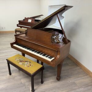 Steinway L